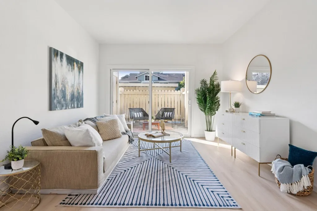 79 Lakeshore Ct, Richmond, California 94804 home-pic-6