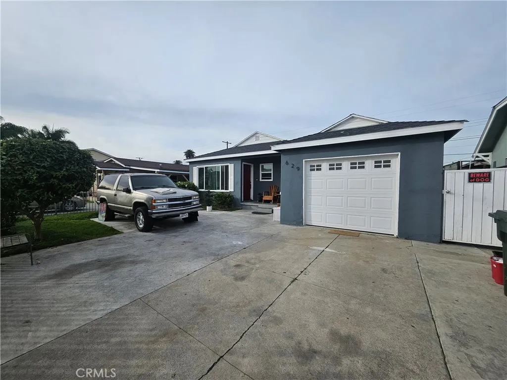 629 W Plum, Compton, California 90222 home-pic-1