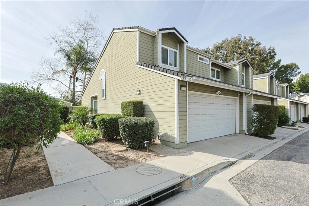 23160 Newport Lane 9, Yorba Linda, California 92887 home-pic-4