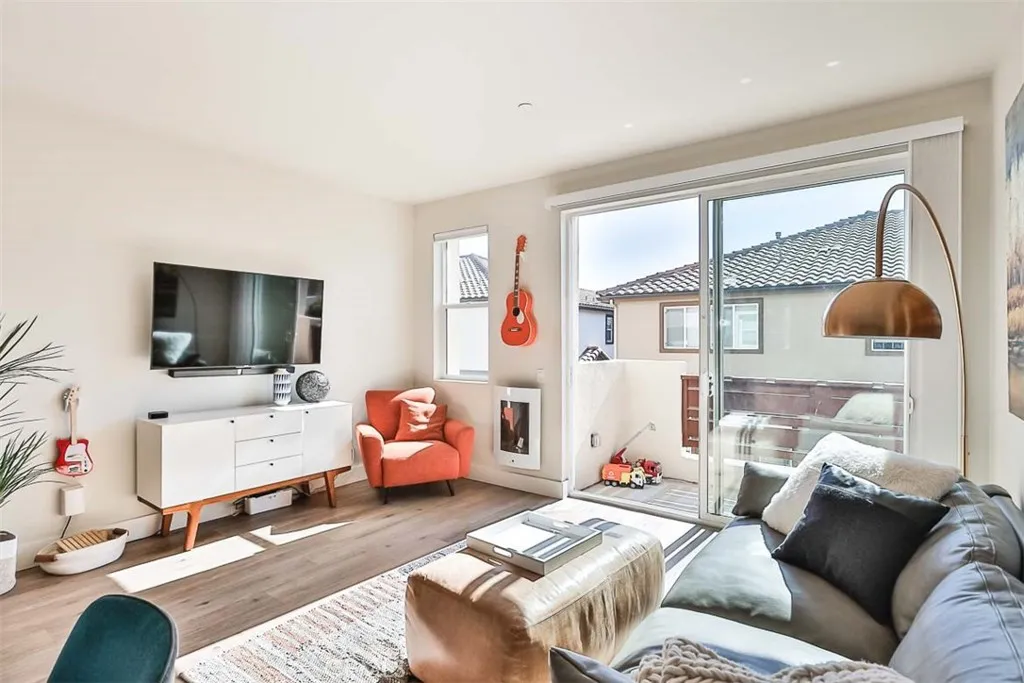 950 Tarragon, San Luis Obispo, California 93401 home-pic-11