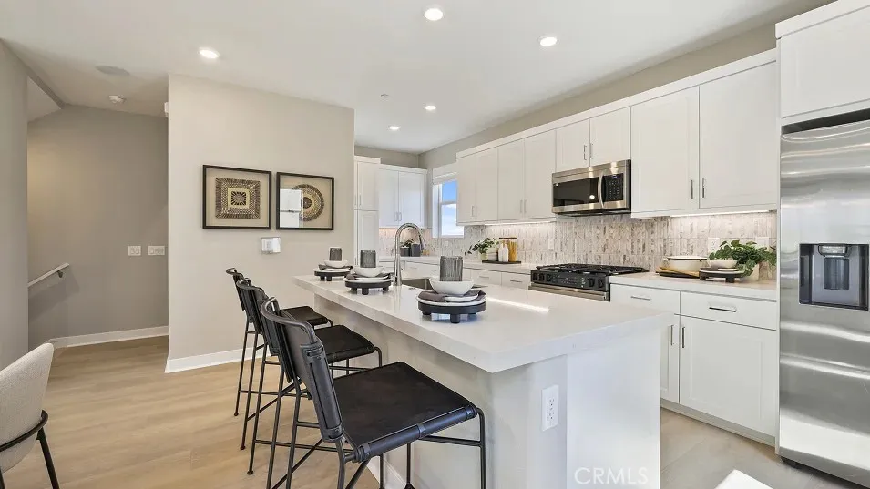 26859 Serif Place, Valencia, California 91381 home-pic-2