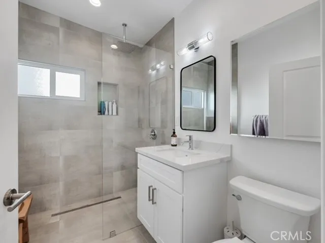 Walk-in shower bathroom