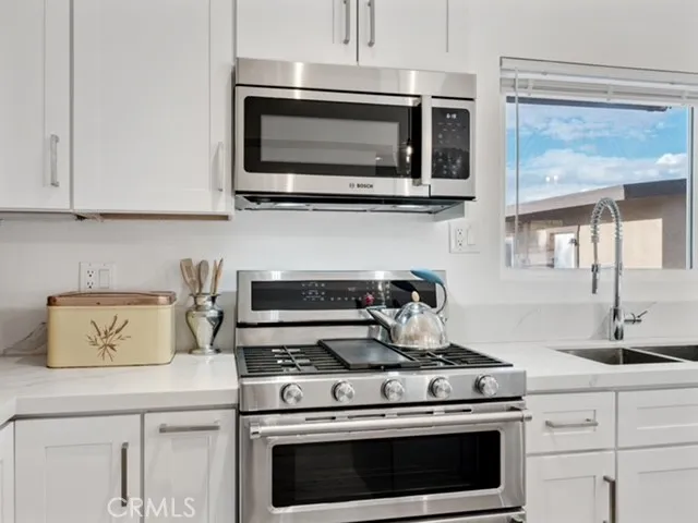 Kitchen with Bosch appliances