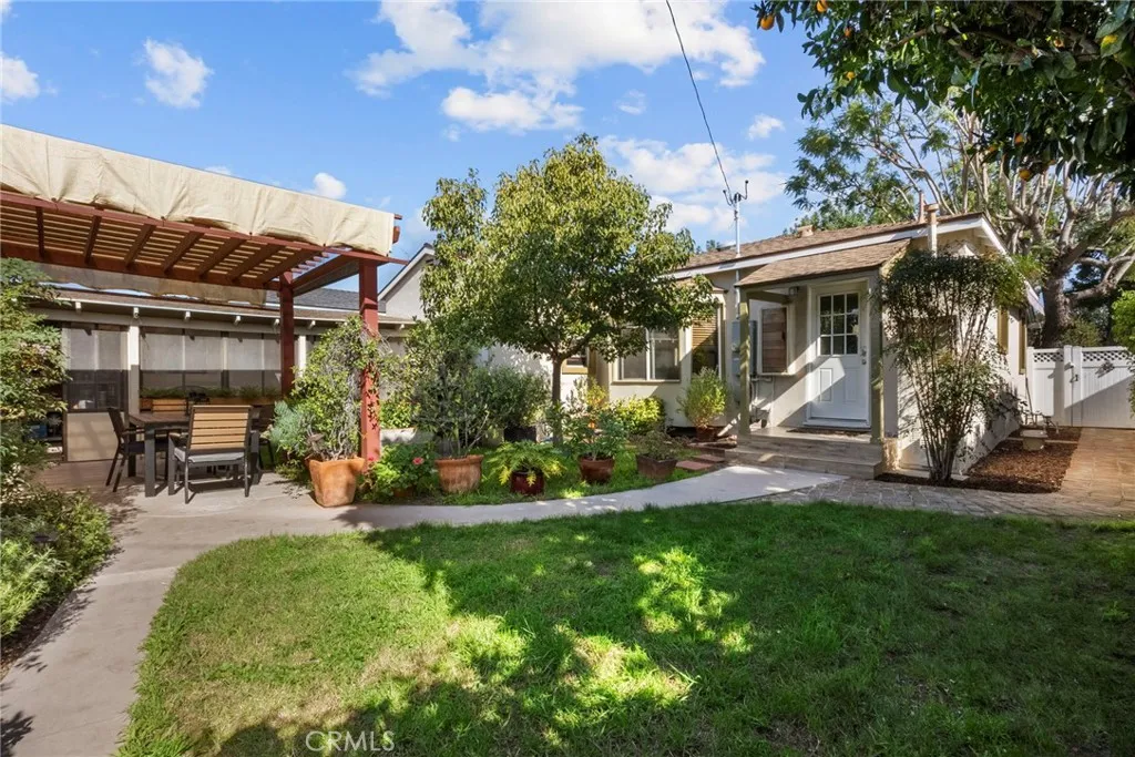 2871 Daisy Avenue, Long Beach, California 90806 home-pic-2