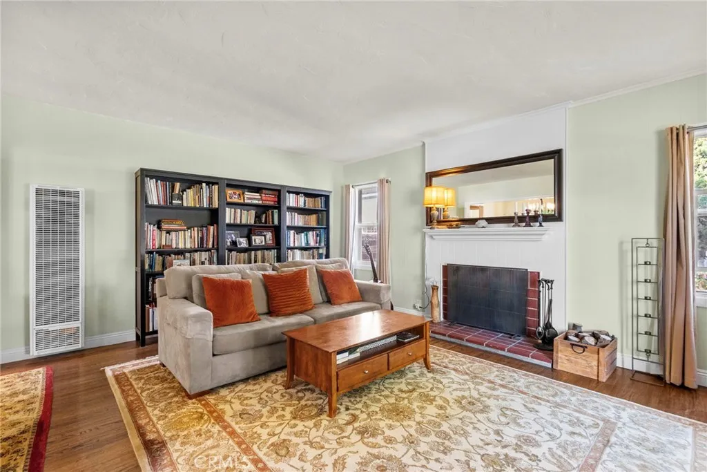2871 Daisy Avenue, Long Beach, California 90806 home-pic-6