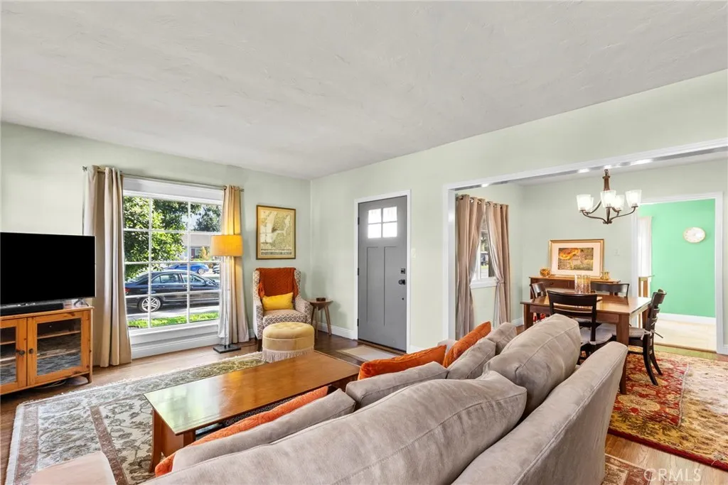 2871 Daisy Avenue, Long Beach, California 90806 home-pic-3