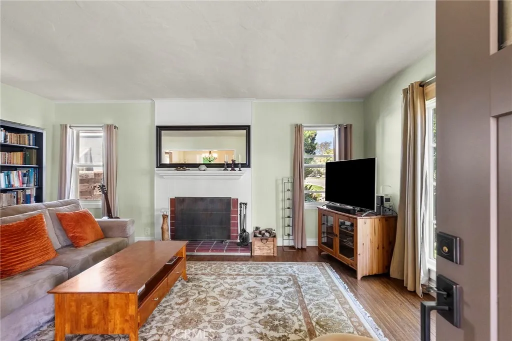 2871 Daisy Avenue, Long Beach, California 90806 home-pic-23