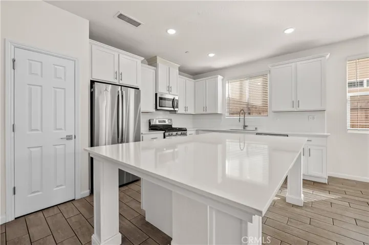 6567 E Pine, Fresno, California 93727