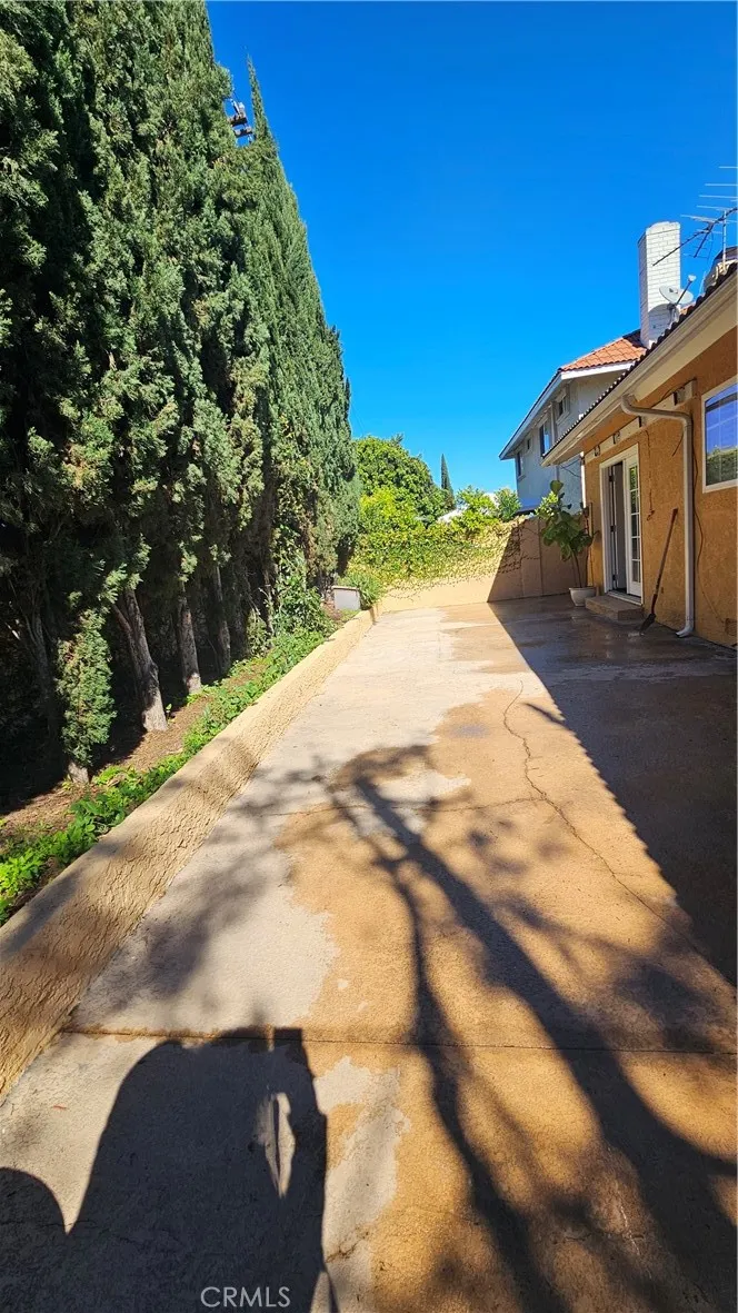 18727 Holmes, Cerritos, California 90703 home-pic-23