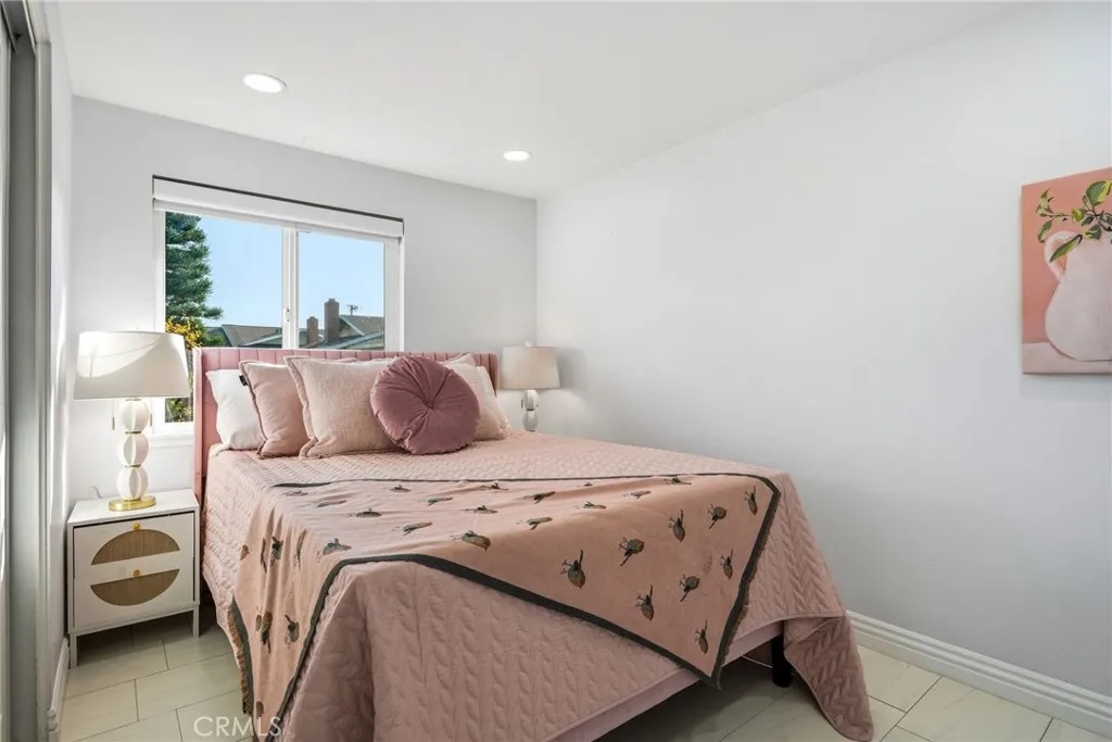 11912 Verbena Court, Fountain Valley, California 92708 home-pic-22