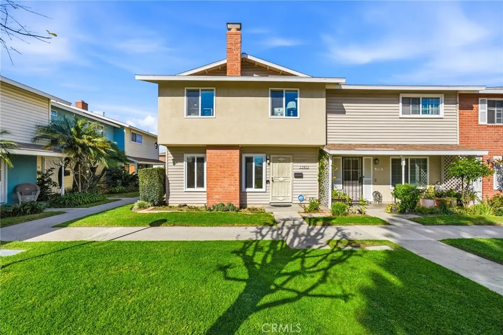 11912 Verbena Court, Fountain Valley, California 92708 home-pic-1