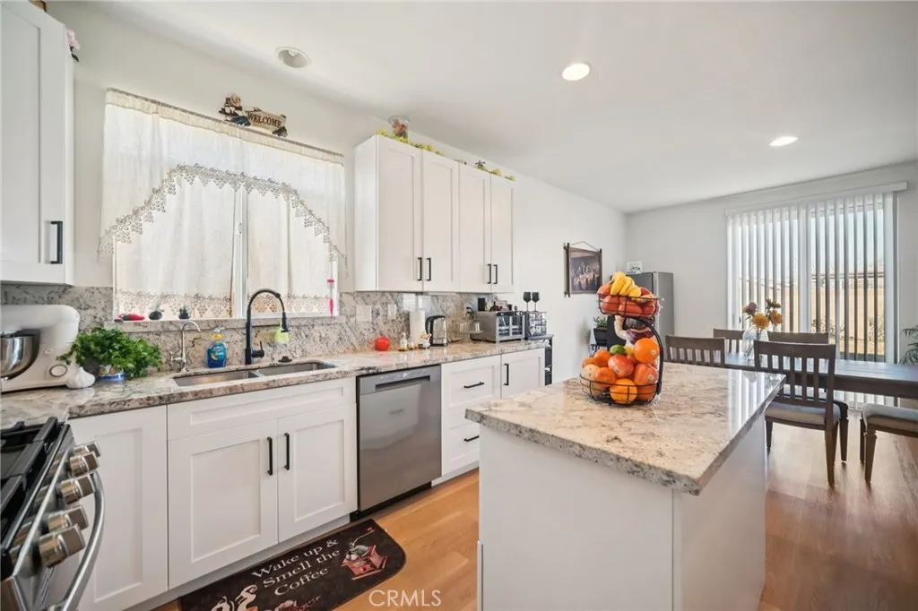 3817 E Avenue Q12, Palmdale, California 93550 home-pic-11