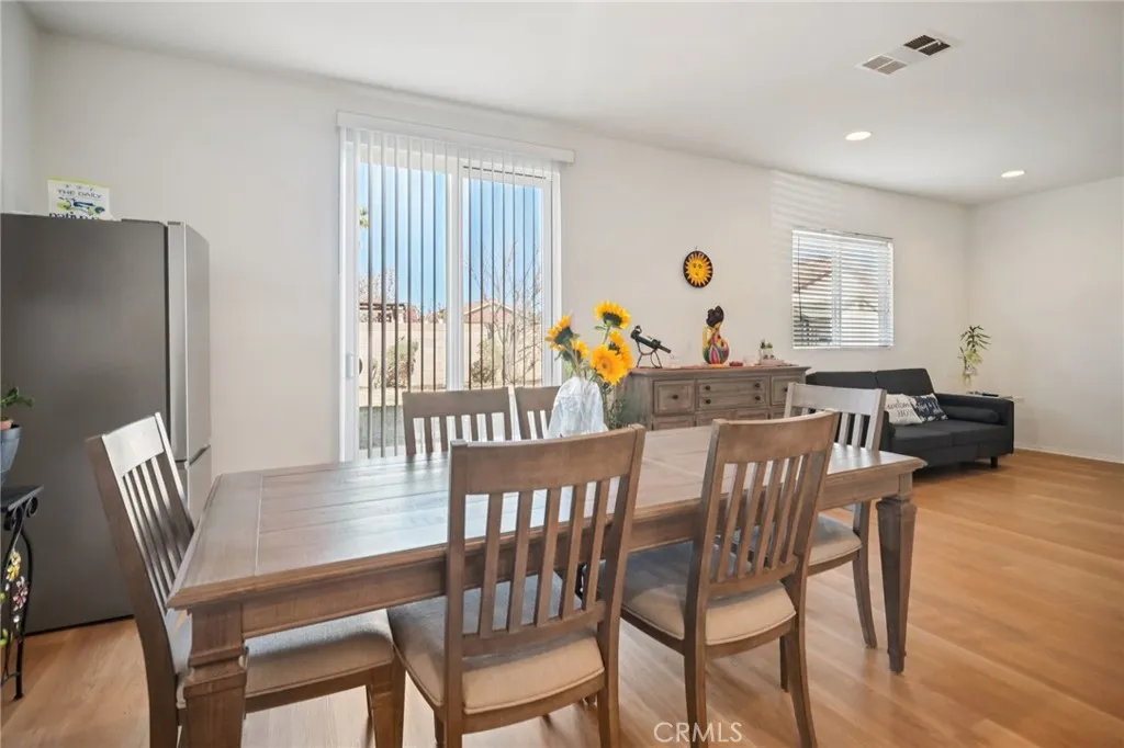 3817 E Avenue Q12, Palmdale, California 93550 home-pic-7