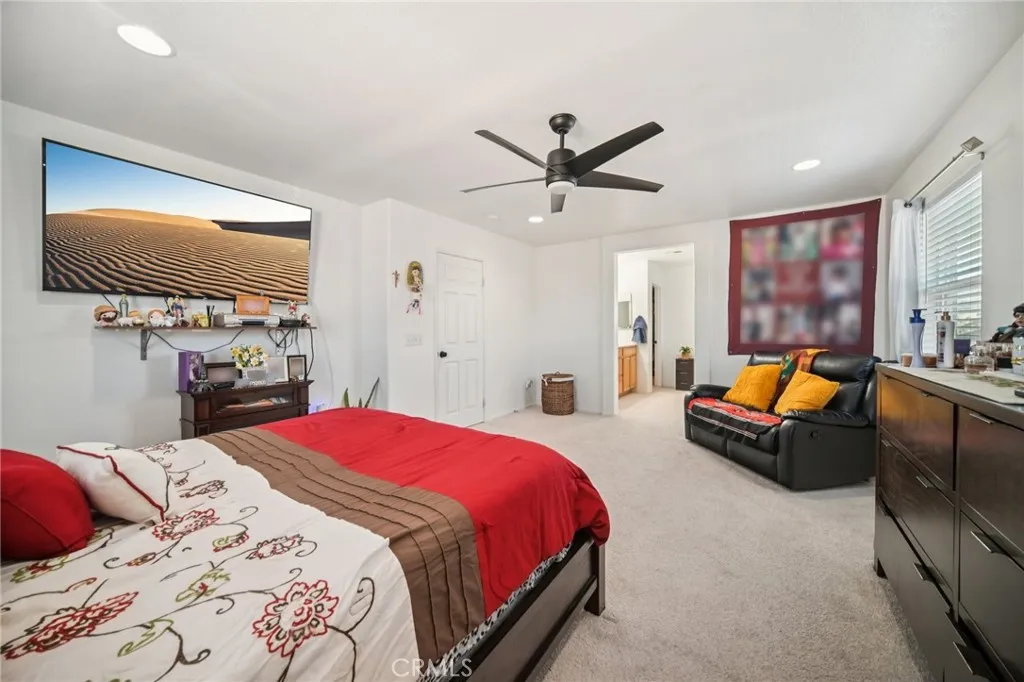 3817 E Avenue Q12, Palmdale, California 93550 home-pic-30