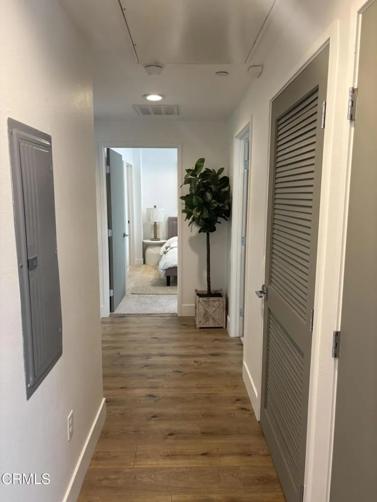 239 S Marengo Avenue 303, Pasadena, California 91101 home-pic-11
