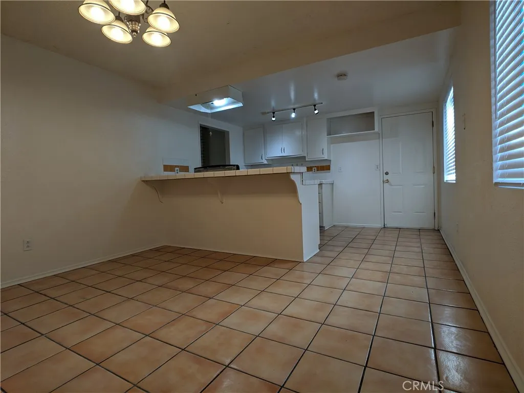 1560 W Ramona, Rialto, California 92376 home-pic-8