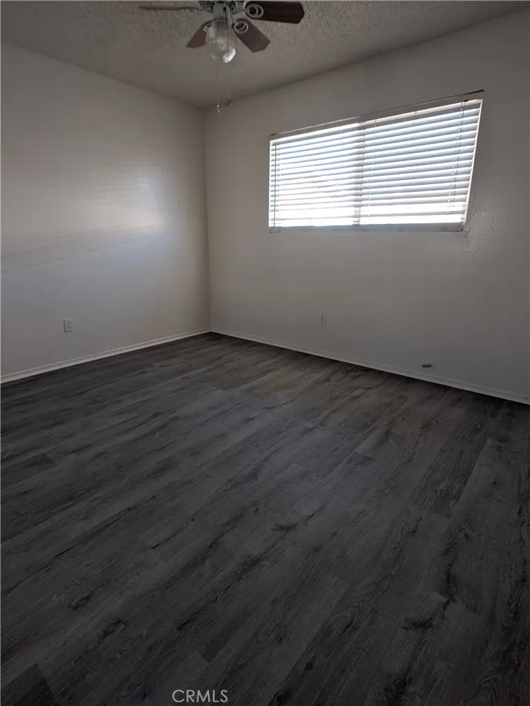1560 W Ramona, Rialto, California 92376 home-pic-20