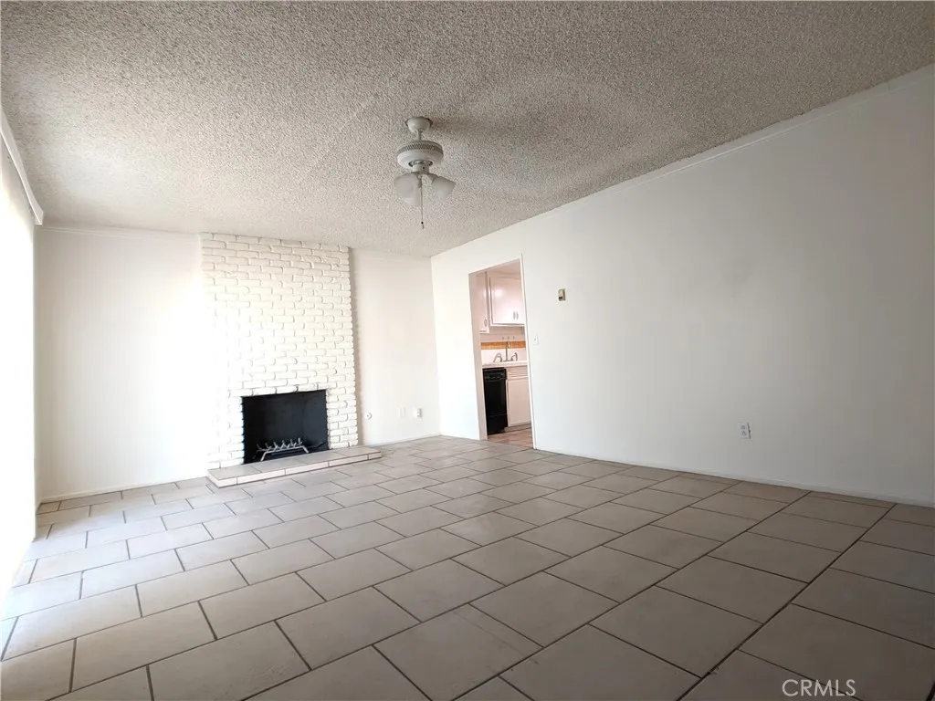1560 W Ramona, Rialto, California 92376 home-pic-13