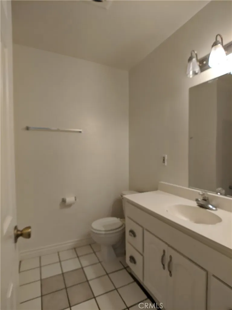 1560 W Ramona, Rialto, California 92376 home-pic-19