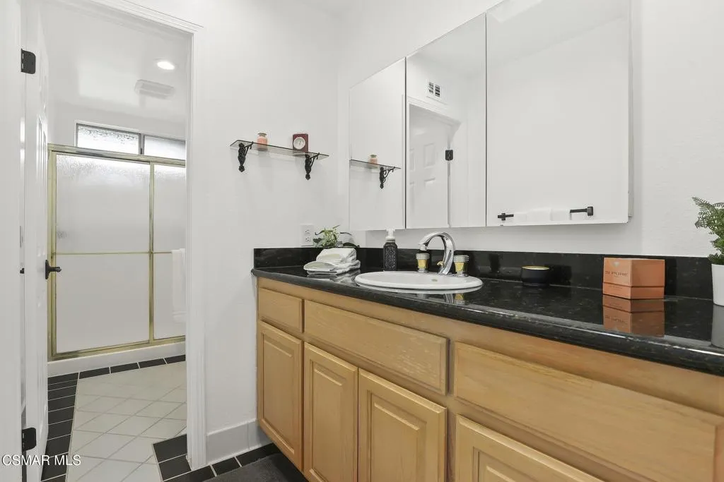 331 Triangle Street, Thousand Oaks, California 91360 home-pic-23