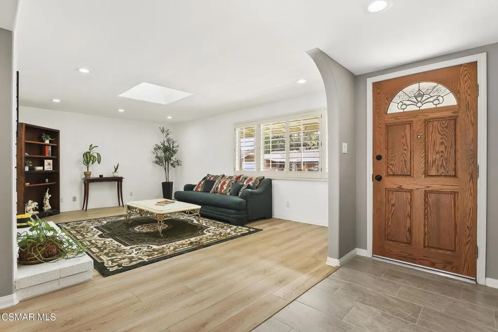 331 Triangle Street, Thousand Oaks, California 91360 home-pic-6