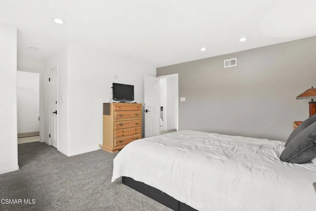 331 Triangle Street, Thousand Oaks, California 91360 home-pic-27