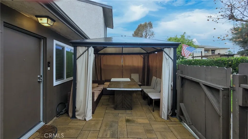 809 E Acacia H, Glendale, California 91205 home-pic-4