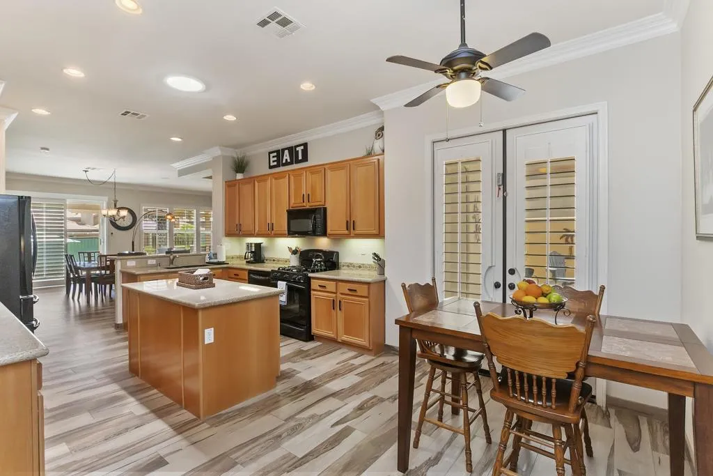 49714 Newman Circle, Indio, California 92201 home-pic-4