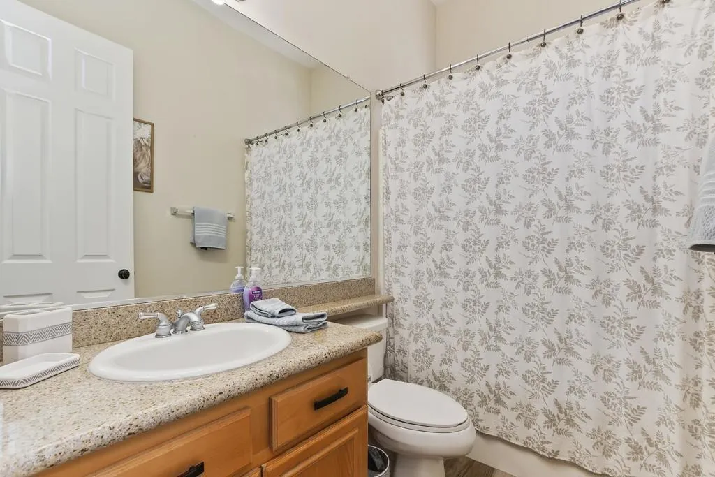 49714 Newman Circle, Indio, California 92201 home-pic-10