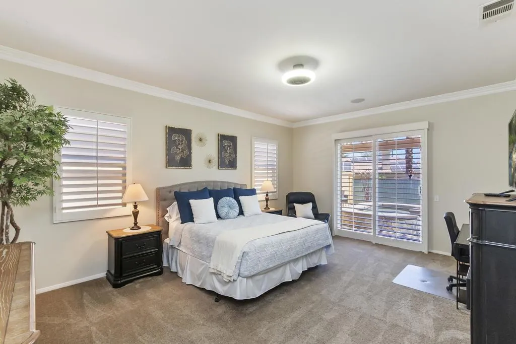 49714 Newman Circle, Indio, California 92201 home-pic-5
