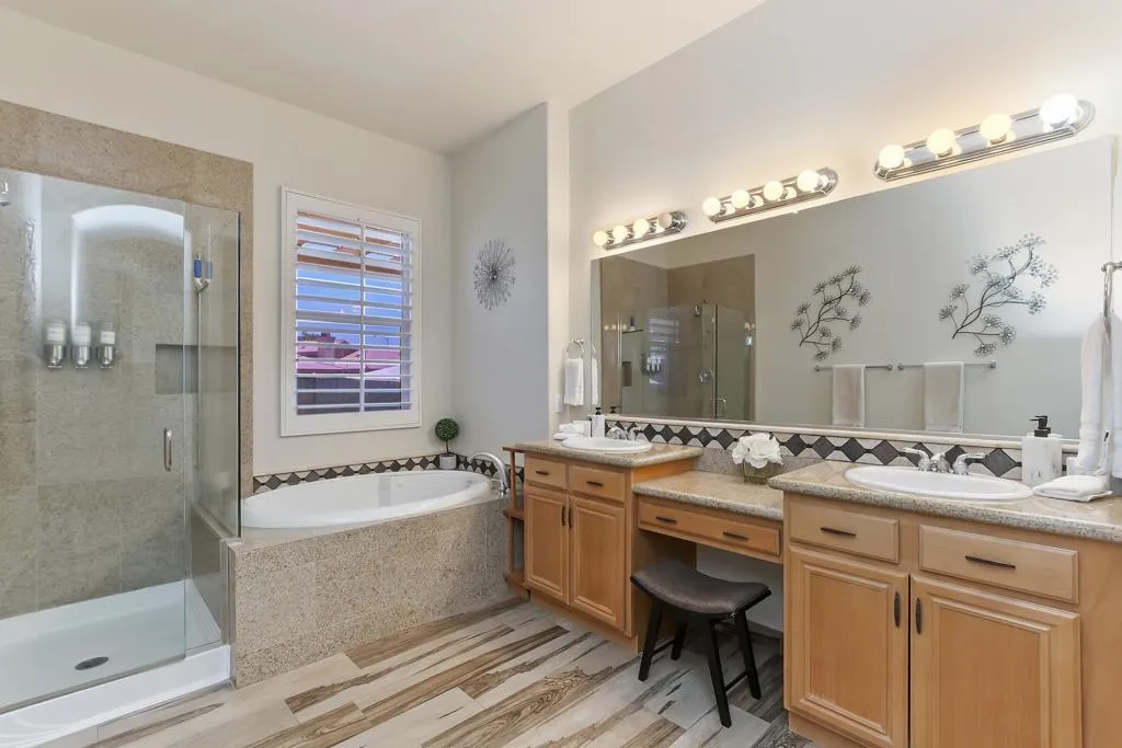49714 Newman Circle, Indio, California 92201 home-pic-6