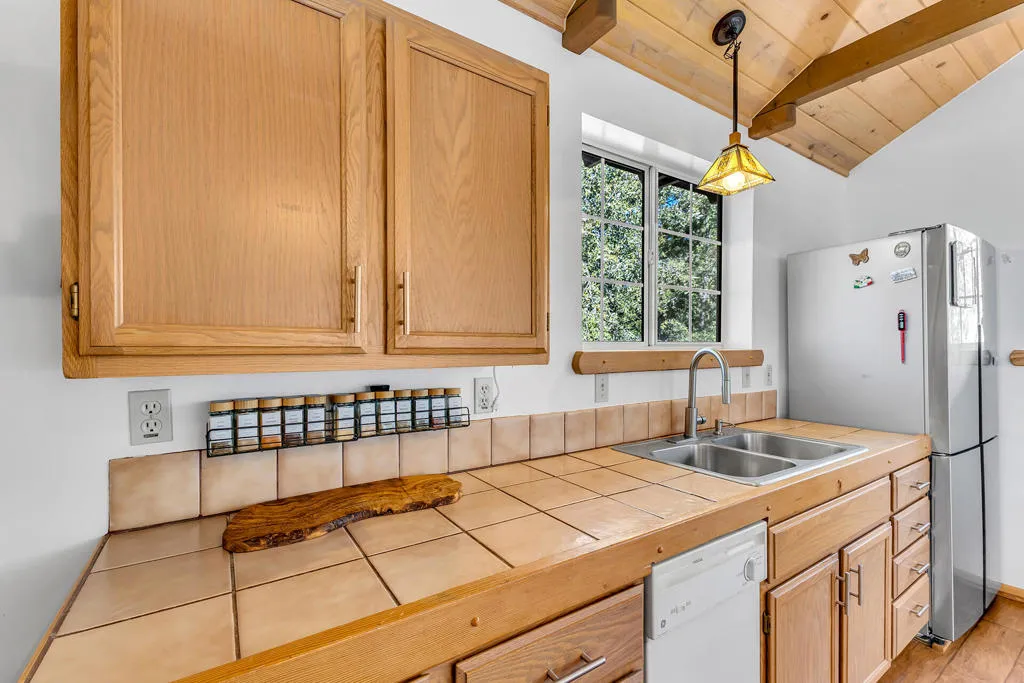 52365 Pine Ridge Road, Idyllwild, California 92549 home-pic-25