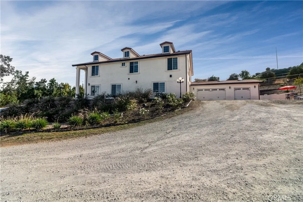 17423 Wicker Way, Riverside, California 92504 home-pic-54