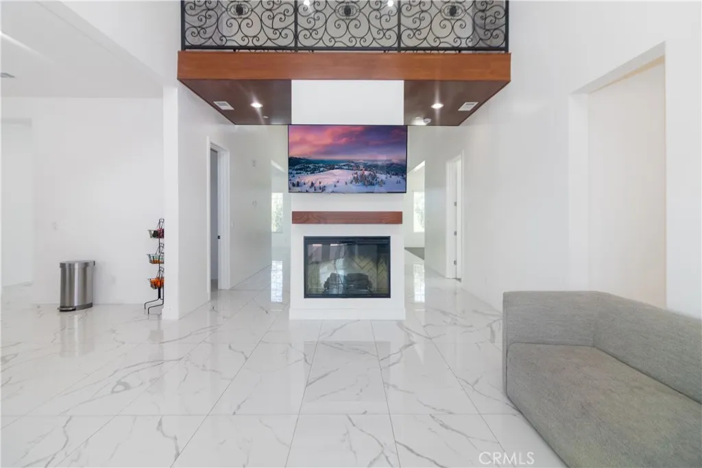 17423 Wicker Way, Riverside, California 92504 home-pic-9