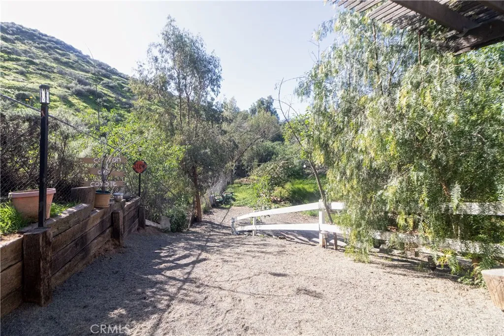 17423 Wicker Way, Riverside, California 92504 home-pic-52