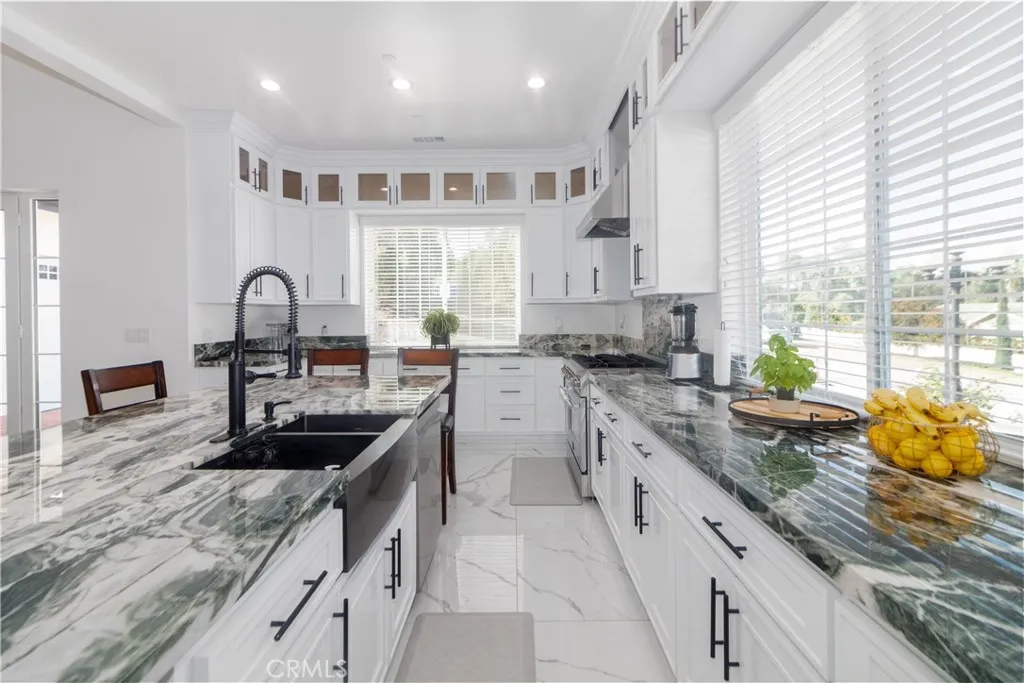 17423 Wicker Way, Riverside, California 92504 home-pic-18