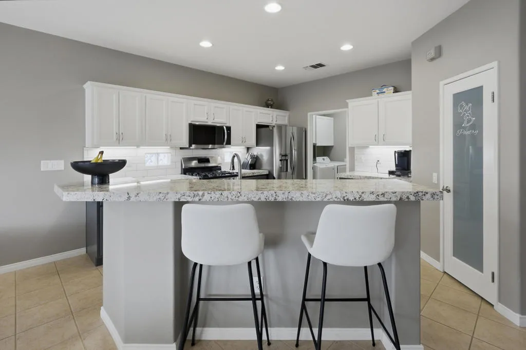 78775 Stansbury Court, Palm Desert, California 92211 home-pic-17