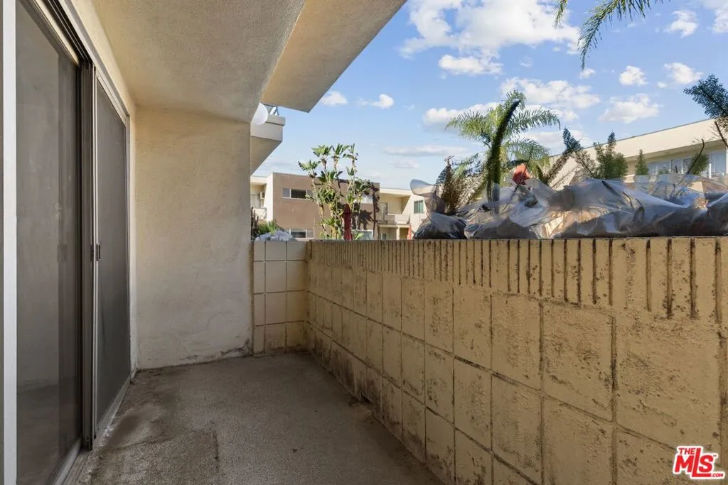 1233 N Laurel Avenue 103, West Hollywood, California 90046 home-pic-18