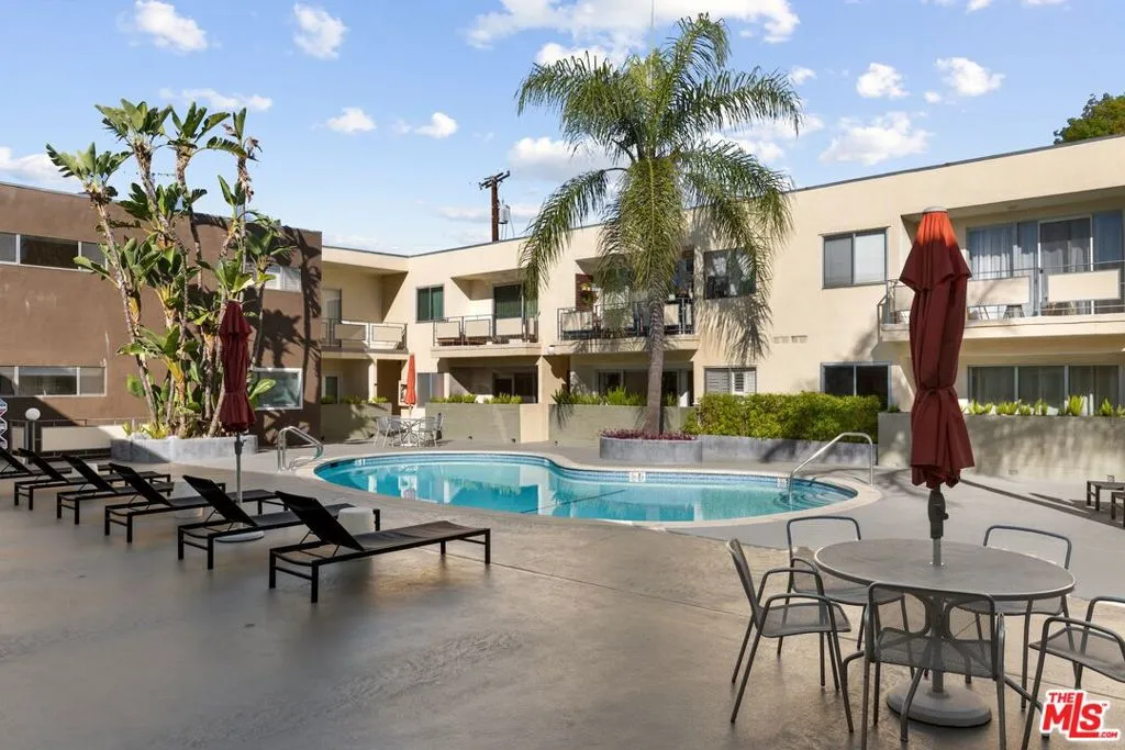 1233 N Laurel Avenue 103, West Hollywood, California 90046 home-pic-25