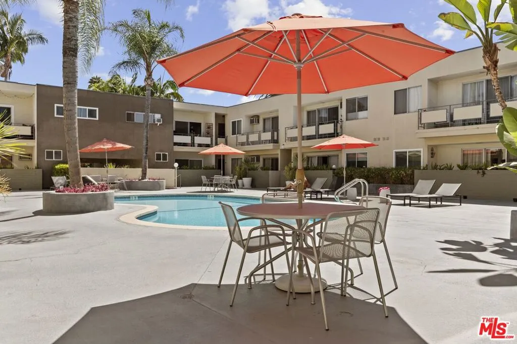 1233 N Laurel Avenue 103, West Hollywood, California 90046 home-pic-20