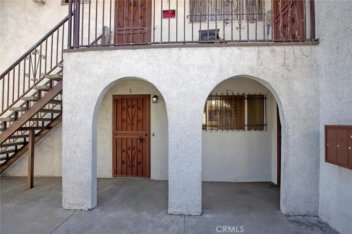 9715 S Broadway, Los Angeles, California 90003