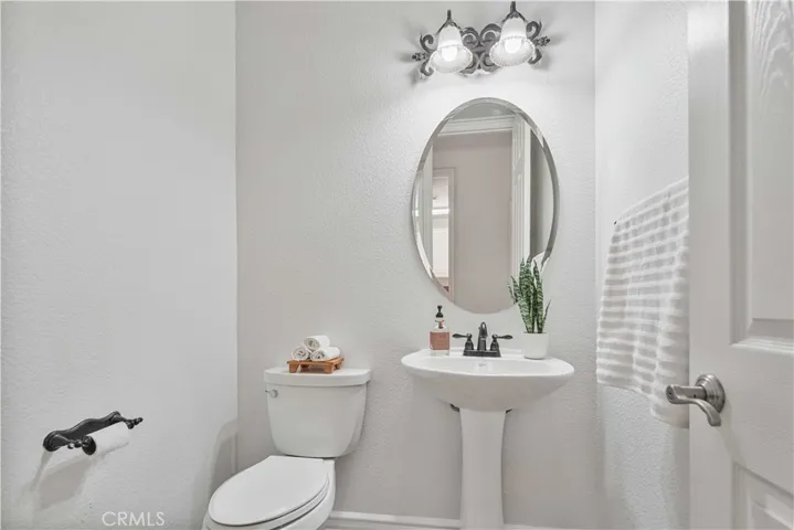 28229 Shirley, Saugus, California 91350