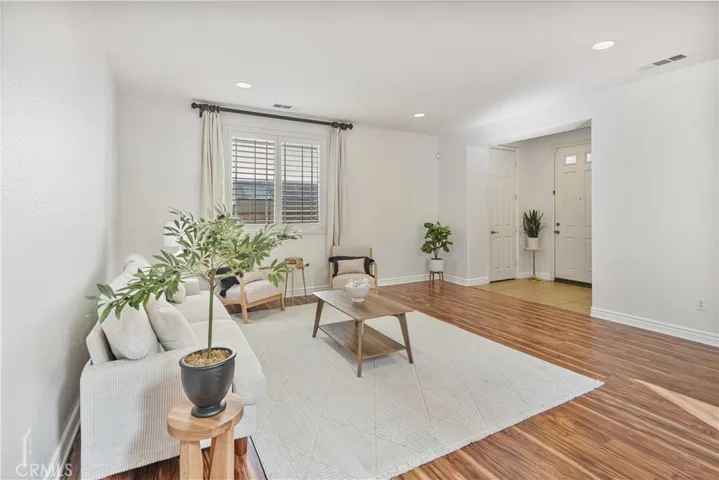 28229 Shirley, Saugus, California 91350