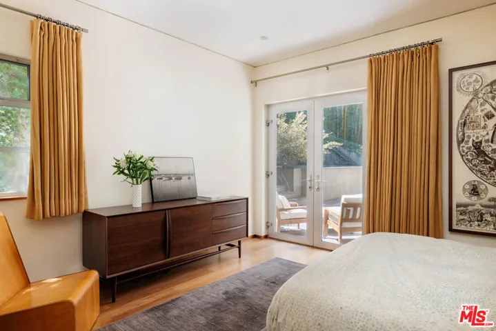 3rd Bedroom Suite (Main Floor)