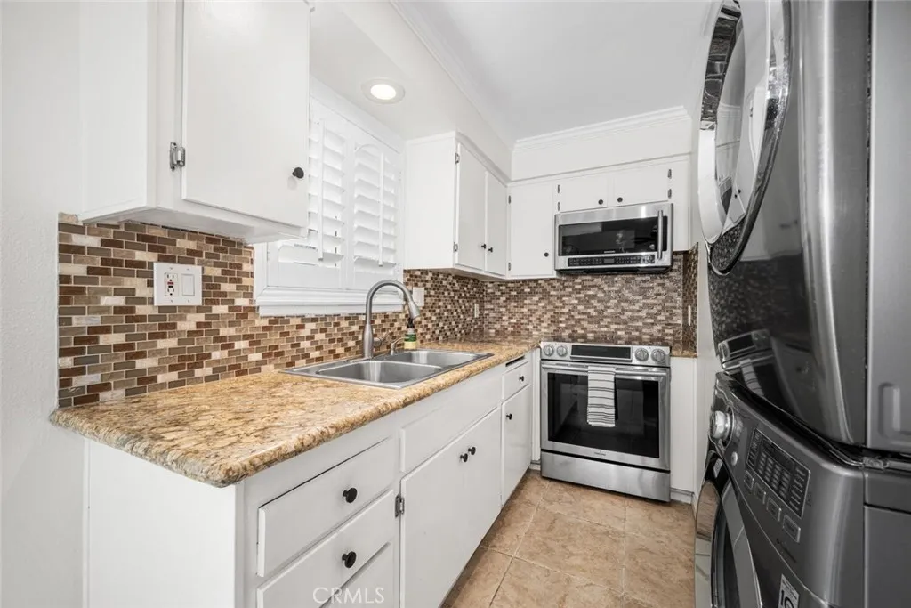 19880 Berkshire, Huntington Beach, California 92646 home-pic-13