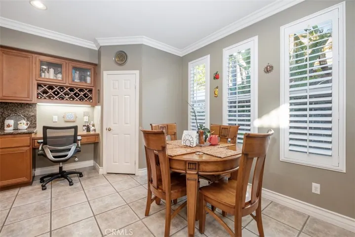 Eat in kitchen, walk in pantry, and desk space.