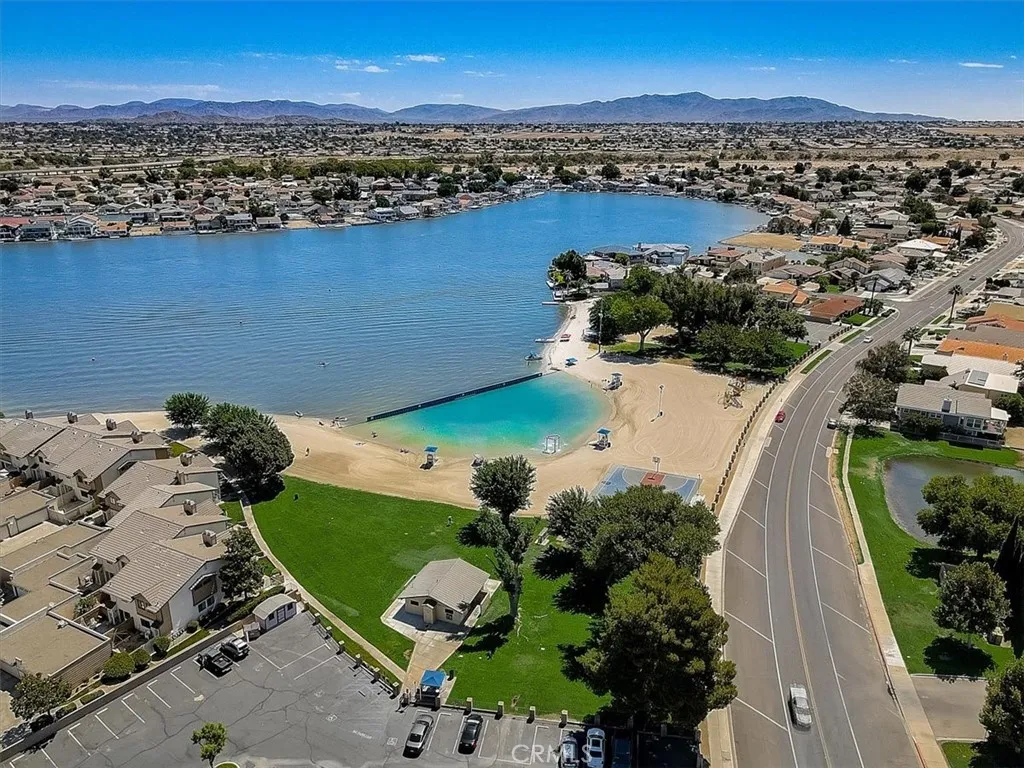 14000 Spring Valley Parkway, Victorville, California 92395 home-pic-36