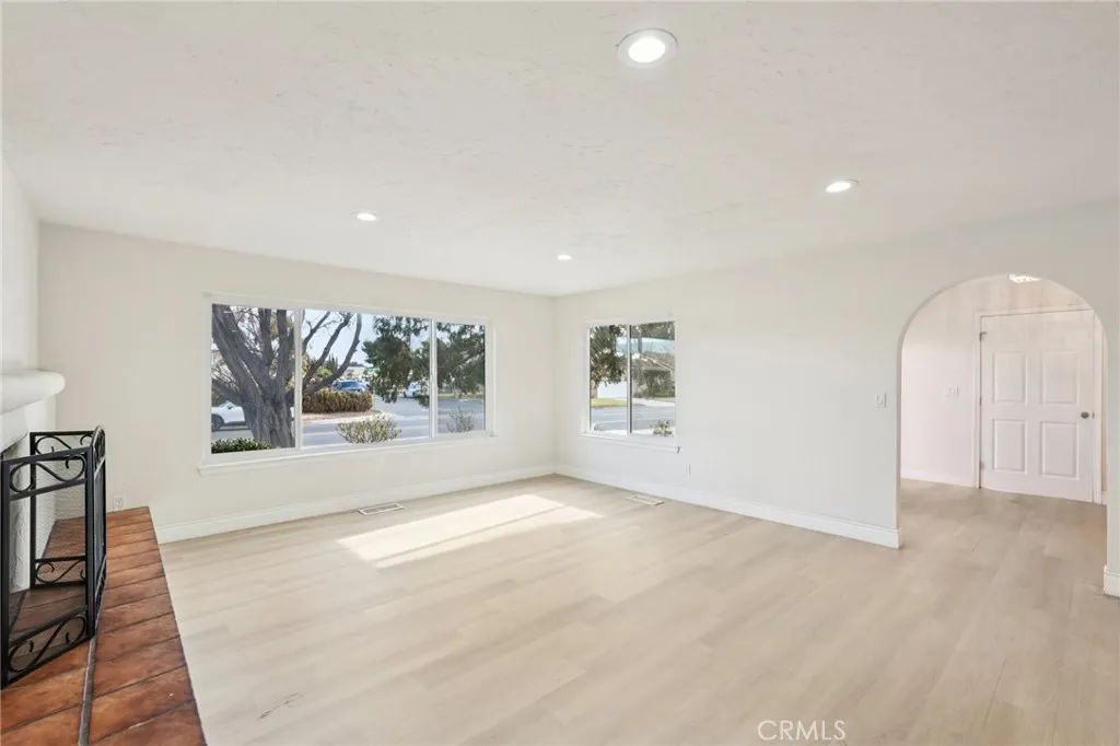 14000 Spring Valley Parkway, Victorville, California 92395 home-pic-6