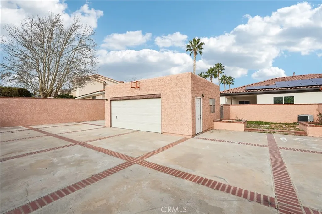 14000 Spring Valley Parkway, Victorville, California 92395 home-pic-29