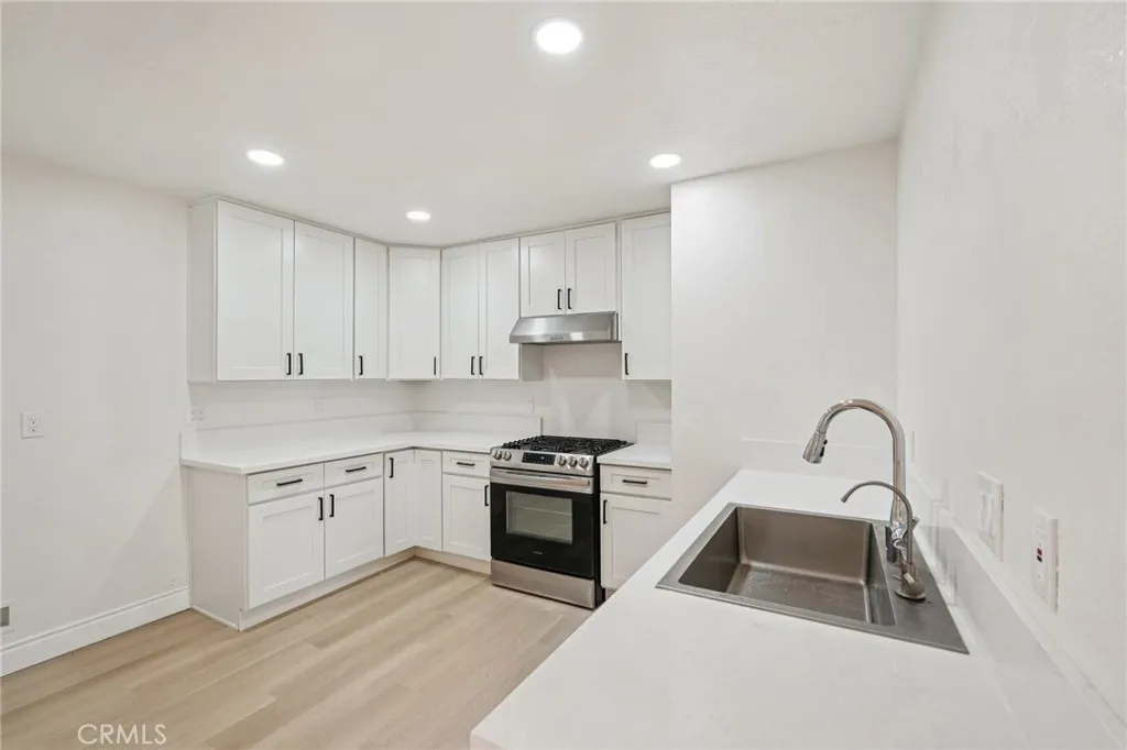 14000 Spring Valley Parkway, Victorville, California 92395 home-pic-7